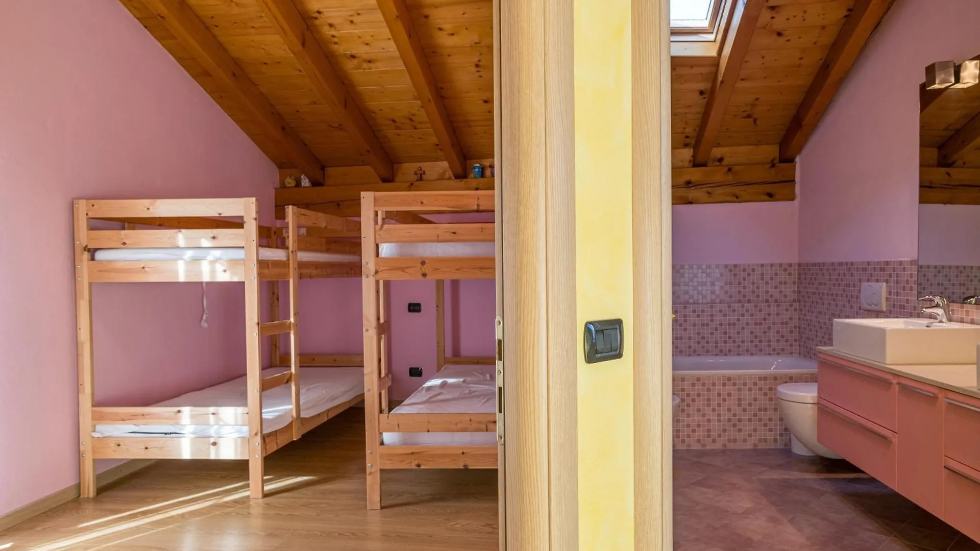 Cremia Dreamhouse - Happy Rentals 0*,  Italia