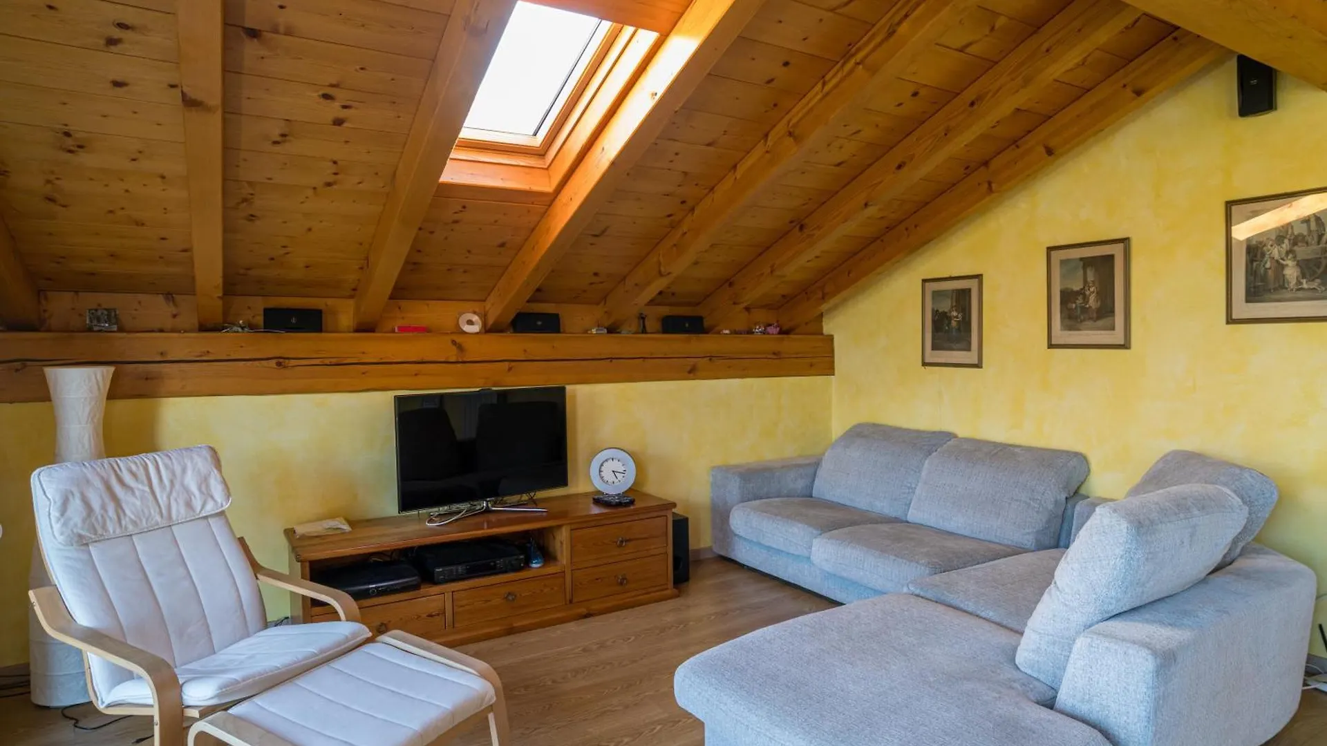 Cremia Dreamhouse - Happy Rentals 0*,
